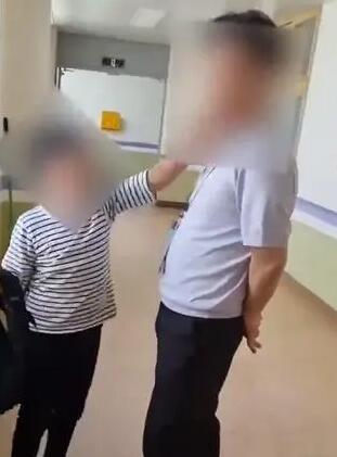 韩国小学生连扇副校长5个耳光